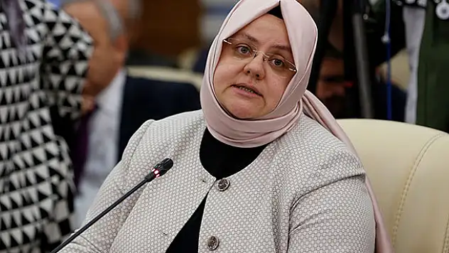 Bakan Selçuk: Asgari ücrette Avrupa ülkelerinden daha iyiyiz