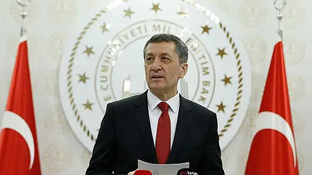 Bakan Selçuk: Okulların açılması sağlık koşullarına bağlı