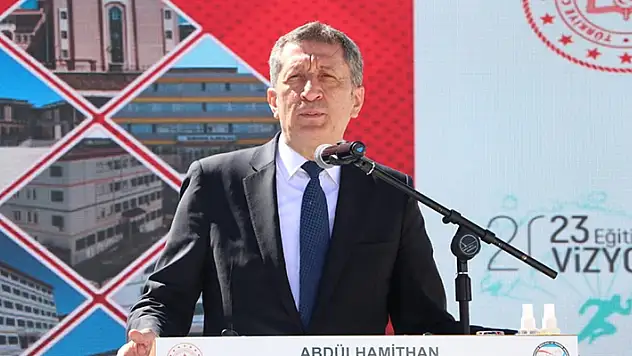 Bakan Selçuk'tan velilere çağrı: 'Çocuklarını telafi eğitimlerine göndersinler'
