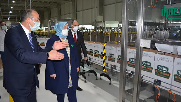 Bakan Selçuk'tan Zade'ye tam not