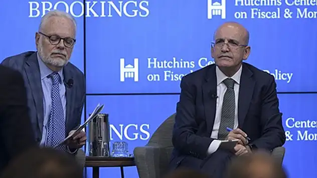 Bakan Şimşek: Ülkemize olan çok yoğun ilgi, programımızın doğru ilerlediğini açıkça gösteriyor