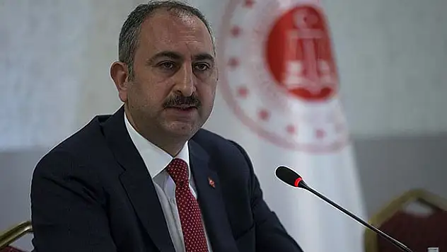 Bakan son dakika duyurdu! Bugünden itibaren cezaevlerinde görev yapan personel evlerine gönderilmeyecek