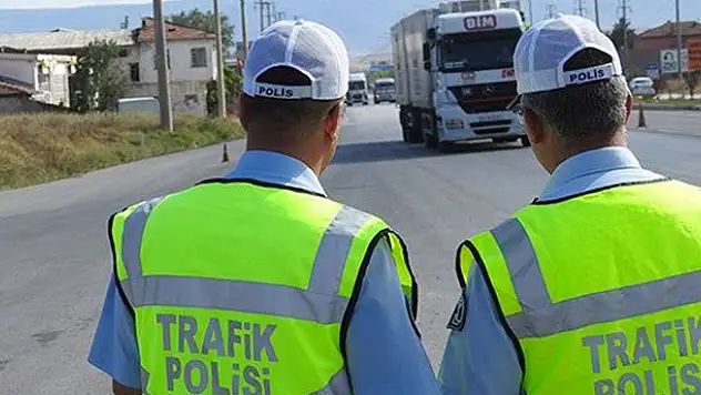 Bakan Soylu açıkladı! 5 bin trafik polisi alımı yapılacak