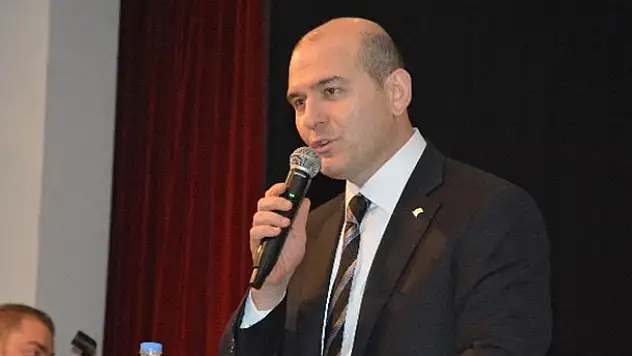 Bakan soylu: 'İşveren 300 lirayı kendisi alıyor çalışana bin lira veriyor'
