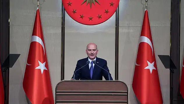 Bakan Soylu: Yeşil pasaportun iptal edilmesi söz konusu değil