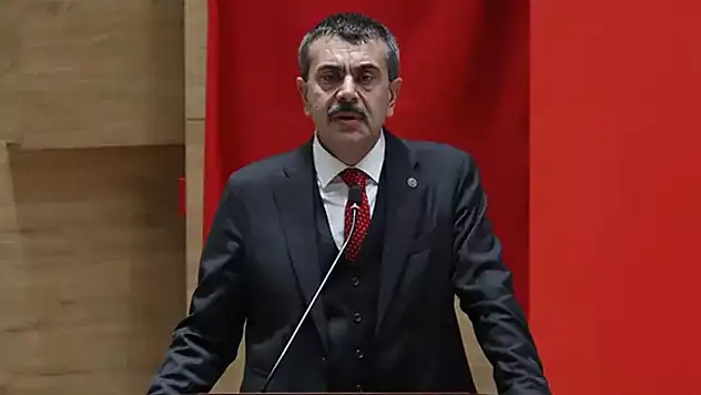 Bakan Tekin'den yeni müfredat açıklaması: 1-5 ve 9'uncu sınıflarda başlayacak 
