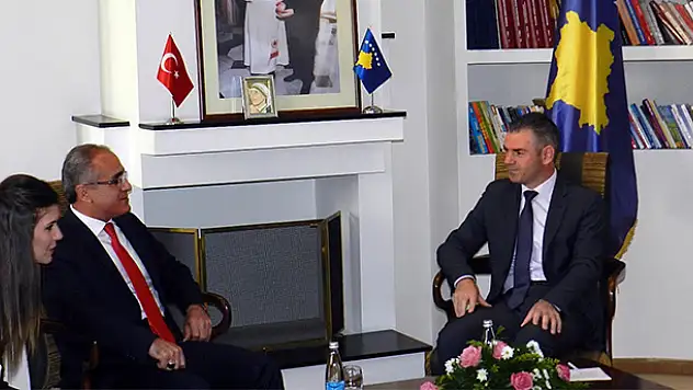 Bakan Topçu, Kosova Başkanı Mustafa İle Görüştü
