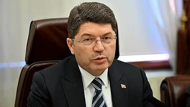 Bakan Tunç'tan 18 yaş altında suça karışanlarla ilgili yapılacak düzenlemelere ilişkin açıklama