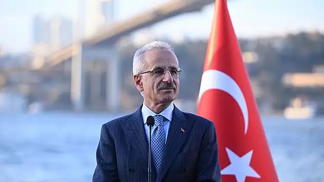 Bakan Uraloğlu: Boğaz geçiş ücreti yüzde 15 artırılacak