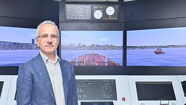 Bakan Uraloğlu: 'İstanbul ve Çanakkale boğazlarında 2024 yılının Ocak-Eylül döneminde 65 bin 807 gemi hareketi gerçekleşti'