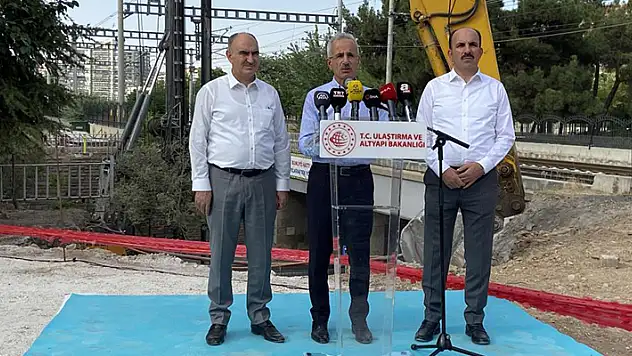 Bakan Uraloğlu: Konya metrosunda ilk kazmayı bu yıl vuracağız
