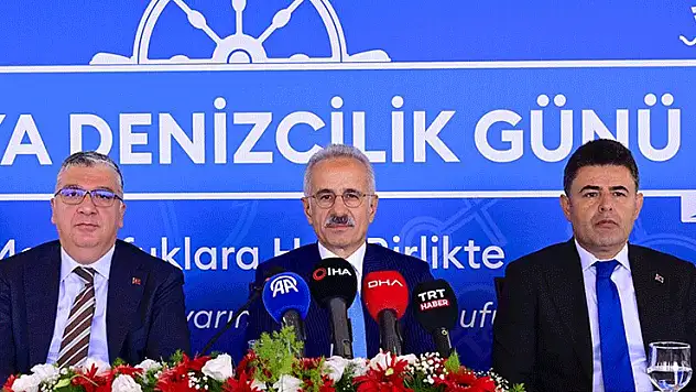 Bakan Uraloğlu: Ülkemize denizci ülkeler arasında sınıf atlattık ve lider 10 ülke arasında yerimizi aldık