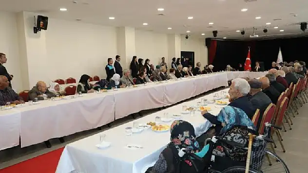 Bakan Yanık Konya'da konuştu: Riskli olabileceğini değerlendirdiğimiz deprem bölgesindeki kuruluşlarımızı tahliye ettik
