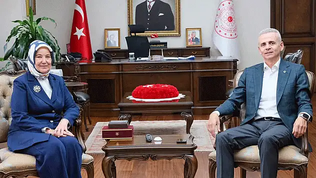 Bakan Yardımcısı Yenigün'den Vali Çiçekli'ye ziyaret
