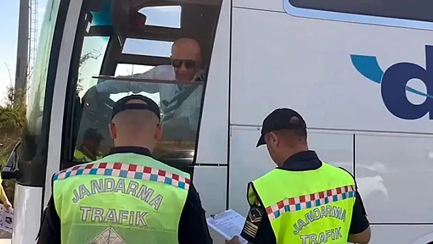 Bakan Yerlikaya: 423 bin 96 araca/sürücüye işlem yapıldı
