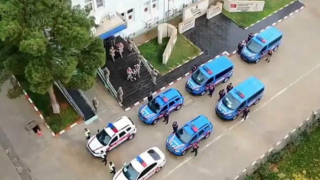 Bakan Yerlikaya: 81 ilde 1034 firari suçlu yakalandı


