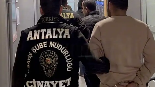 Bakan Yerlikaya, Antalya'da 10 yıl önce işlenen faili meçhul kadın cinayetinin aydınlatıldığını duyurdu