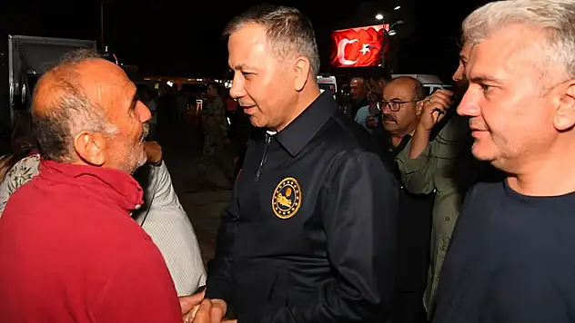 Bakan Yerlikaya: 'Devletimiz tüm imkanlarıyla vatandaşlarımızın yanında'