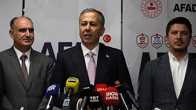 Bakan Yerlikaya, Konya'da düzenlenen Sivil Toplumla İstişare Toplantısı'na katıldı