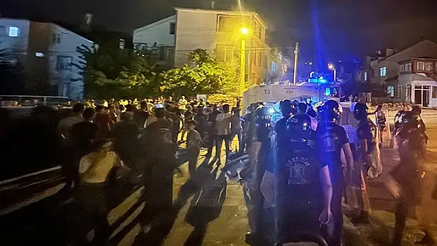 Bakan Yerlikaya: Suriyelilere yönelik provokatif eylemlerle ilgili 474 kişi gözaltına alındı
