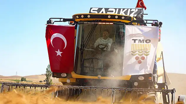 Bakan Yumaklı, Konya'da TMO'nun hububat alımına ilişkin konuştu