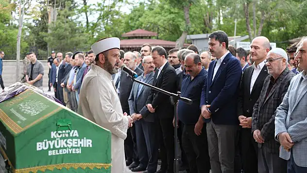 Bakanlar Soylu ve Kurum, Niğde'deki kazada ölen öğrencinin Konya'daki cenaze törenine katıldı