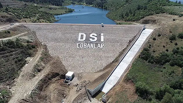 Bakanlık: 4 bin 205 hektarda yapay zeka destekli sulama otomasyon sistemleri devreye alındı
