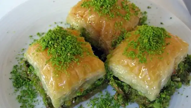 Baklavacılar fıstıklı baklava üretimini durdurdu!