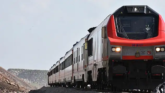 Bakü-Tiflis-Kars Demiryolu açılıyor