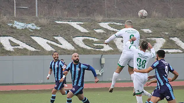 
BAL LİGİ'NDE ZİRVE KARIŞTI
