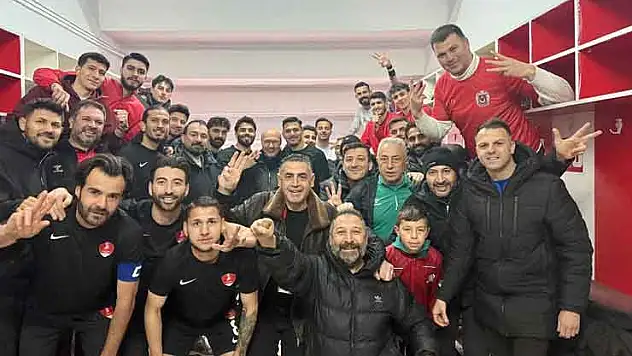 BAL'DA zirve yarışı nefes kesiyor! Konya takımı yükselişte