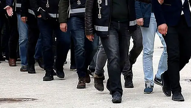 Balıkesir'de 23 by-lock kullanıcısına eş zamanlı operasyon