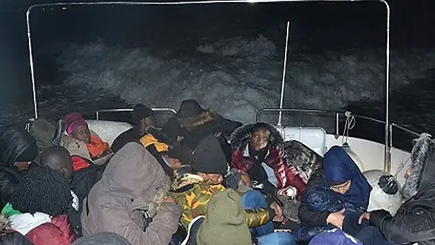 Balıkesir'de 65 düzensiz göçmen yakalandı
