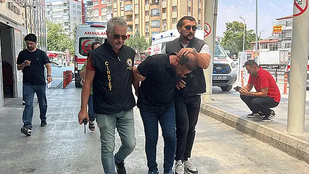 Konya'da balkondan ateş açıp belediye işçisini engelli bıraktı