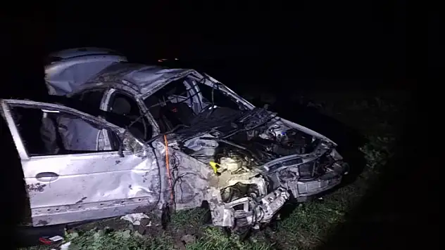 Bandırma'da otomobil domuza çarpıp takla attı: 1 ölü, 1 yaralı