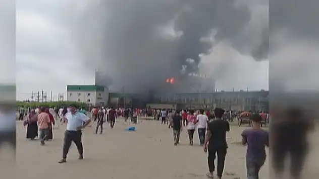 Bangladeş'te fabrika yangını: en az 40 ölü
