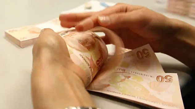 Bankalar kesenin ağzını açtı! Emekliye 600 lira
