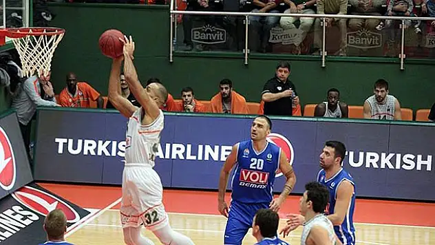 Banvit evinde kazandı