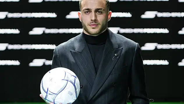 Barış Alper Yılmaz, marka elçisi olduğu firmanın futbol koleksiyonu tanıtımına katıldı