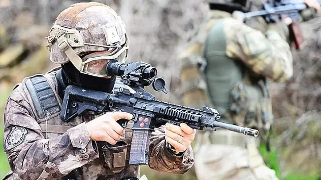 Barış Pınarı, Zeytin Dalı ve Fırat Kalkanı bölgelerinde 6 terörist etkisiz hale getirildi
