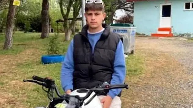 Bariyere çarpan motosikletin sürücüsü liseli Murat öldü
