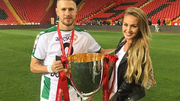 Barry Douglas, İngiltere'ye transfer oldu