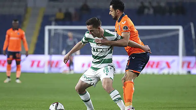 Başakşehir 0 – Konyaspor 1 (ilk yarı)