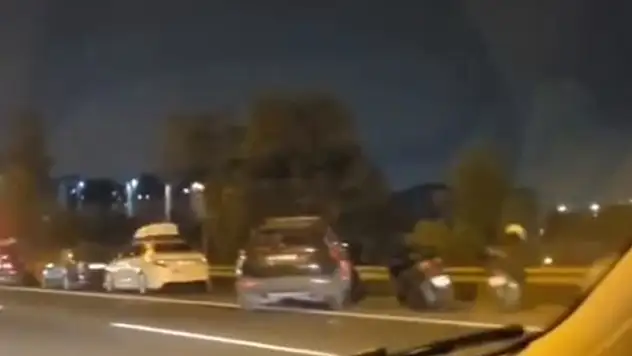 Başakşehir'de tıra çarpan motosiklet sürücüsü hayatını kaybetti