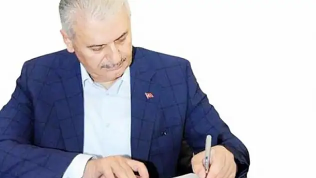 Başbakan 15 milyon gence mektup yazdı