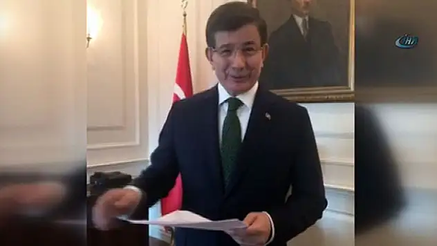 Başbakan Ahmet Davutoğlu, Facebook'tan yapılan canlı yayında konuştu