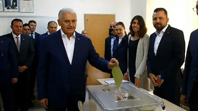 Başbakan Binali Yıldırım oyunu kullandı