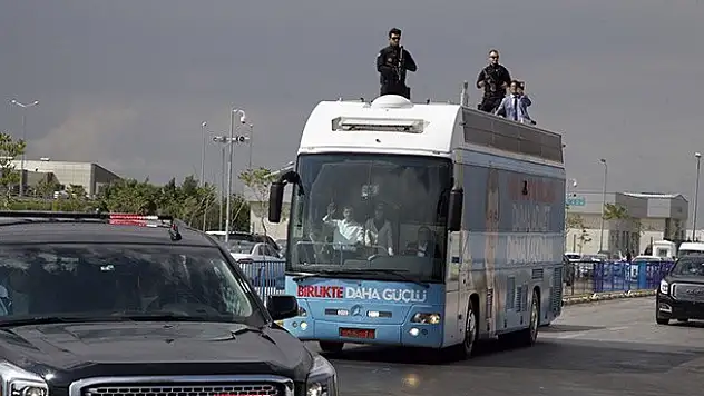 Başbakan Davutoğlu Antalya'dan Konya'ya geldi