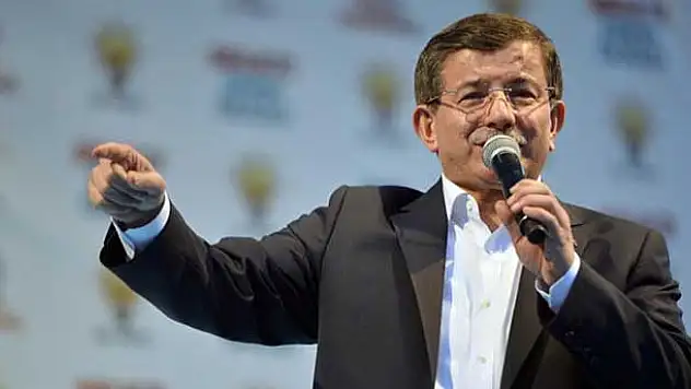Başbakan Davutoğlu: 'Bu Esed'in arkadaşı diyor ki…'