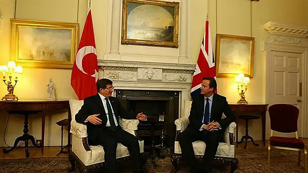 Başbakan Davutoğlu Cameron ile görüştü